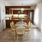 Philoxenia Family Apartmán Corfu (city)