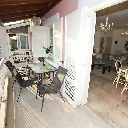 Philoxenia Family Apartmán